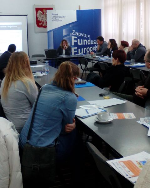 Spotkanie informacyjne Fundusze Europejskie na WŁASNY BIZNES, szkolenia i staże w Zamościu
